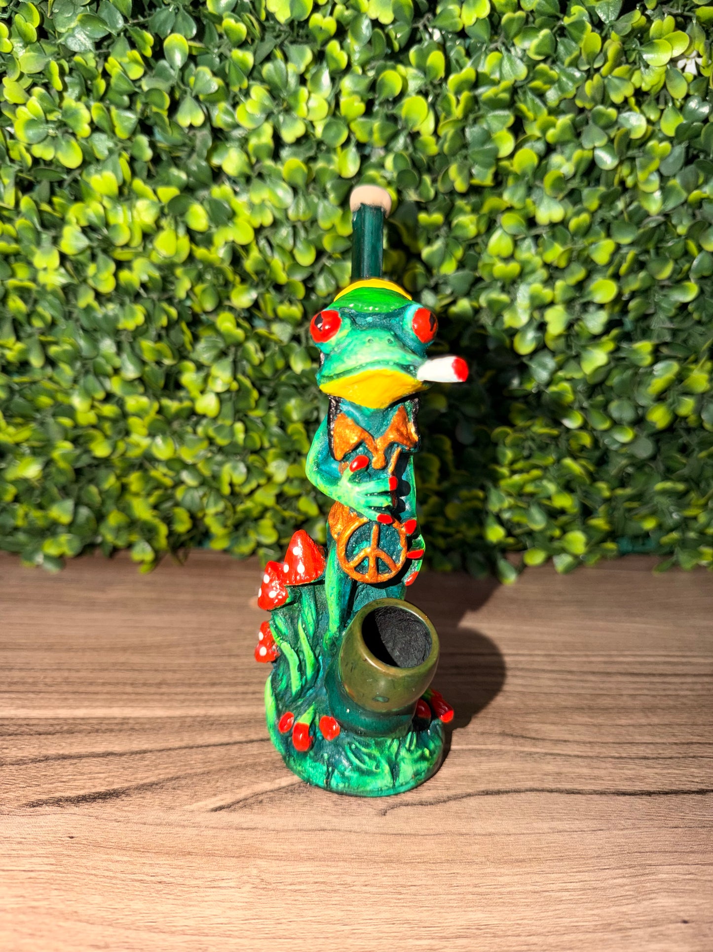HAND CRAFTED MEDIUM PIPE- SKIPPY THE LOADED HIPPIE FROG
