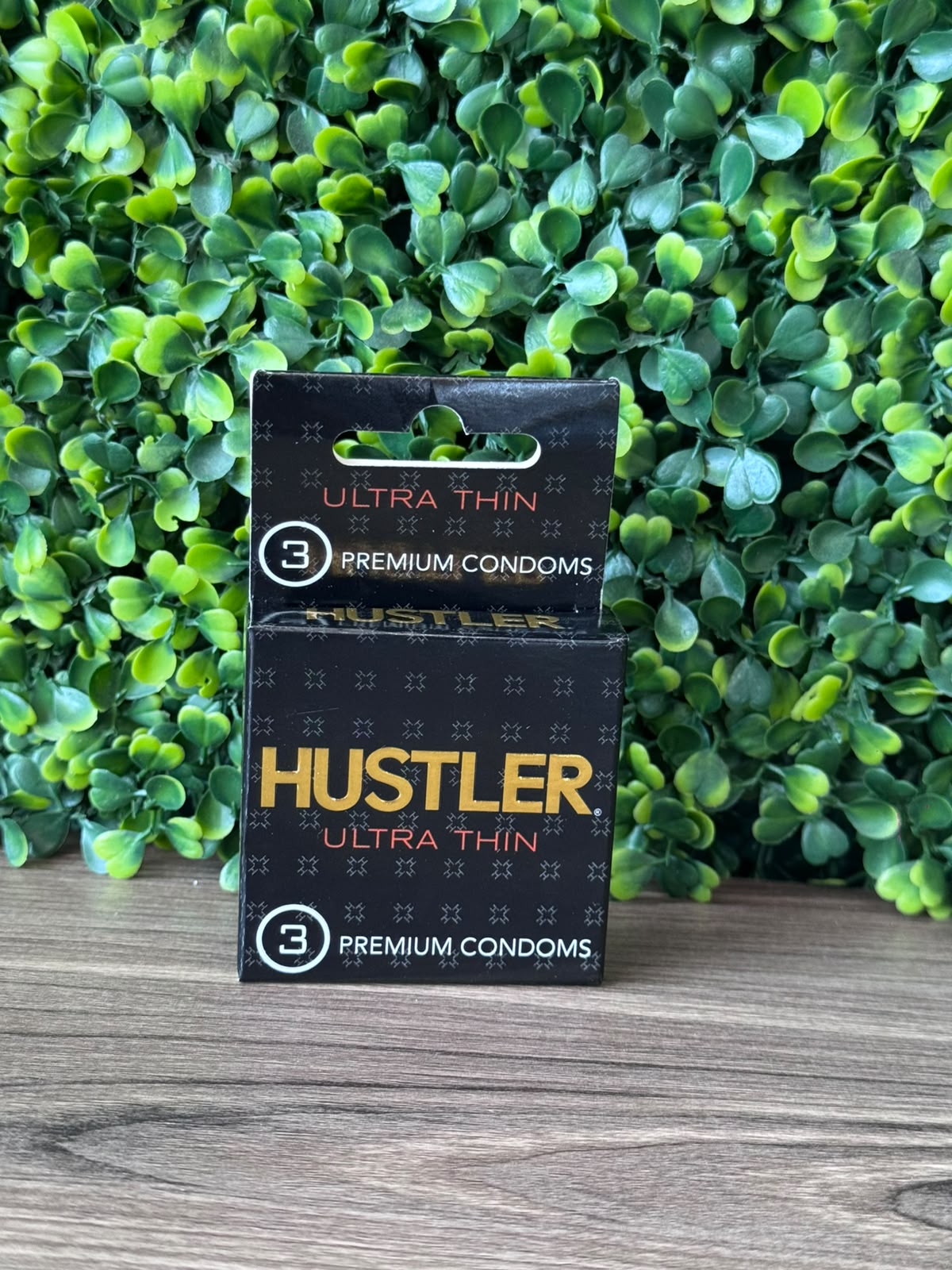 CONDONES HUSTLER