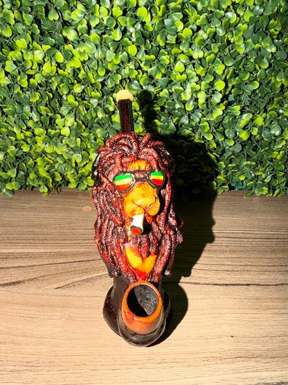 HAND CRAFTED MEDIUM PIPE